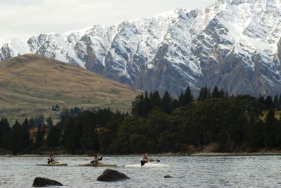 Kayakers in 'the narrows', Lake Wakatipu, Queenstown